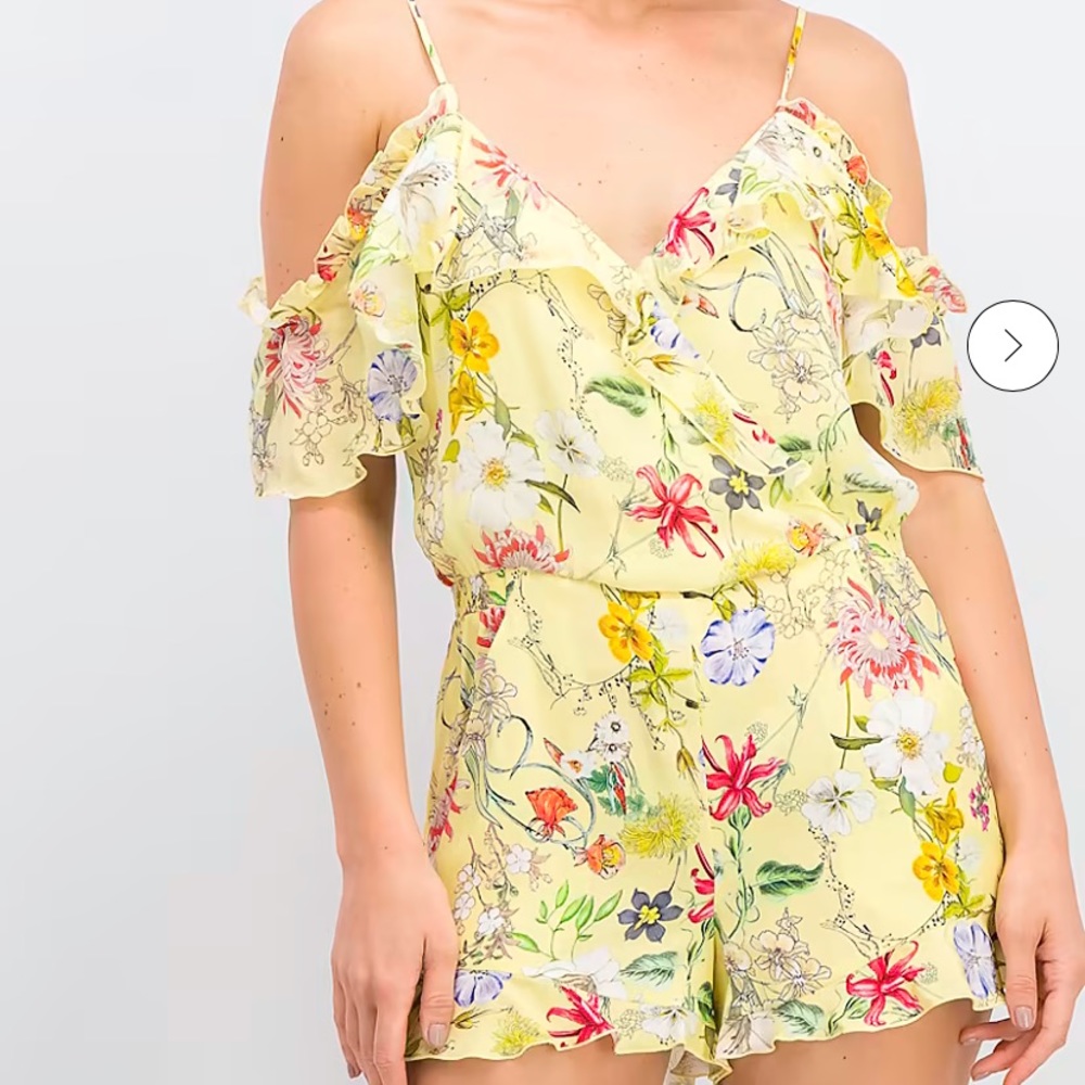 Parker Yellow Cold-Shoulder Floral Ruffled Romper. Size XS.